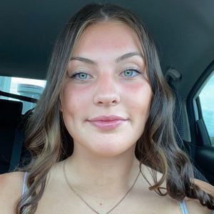 Meet your Posher, Candice